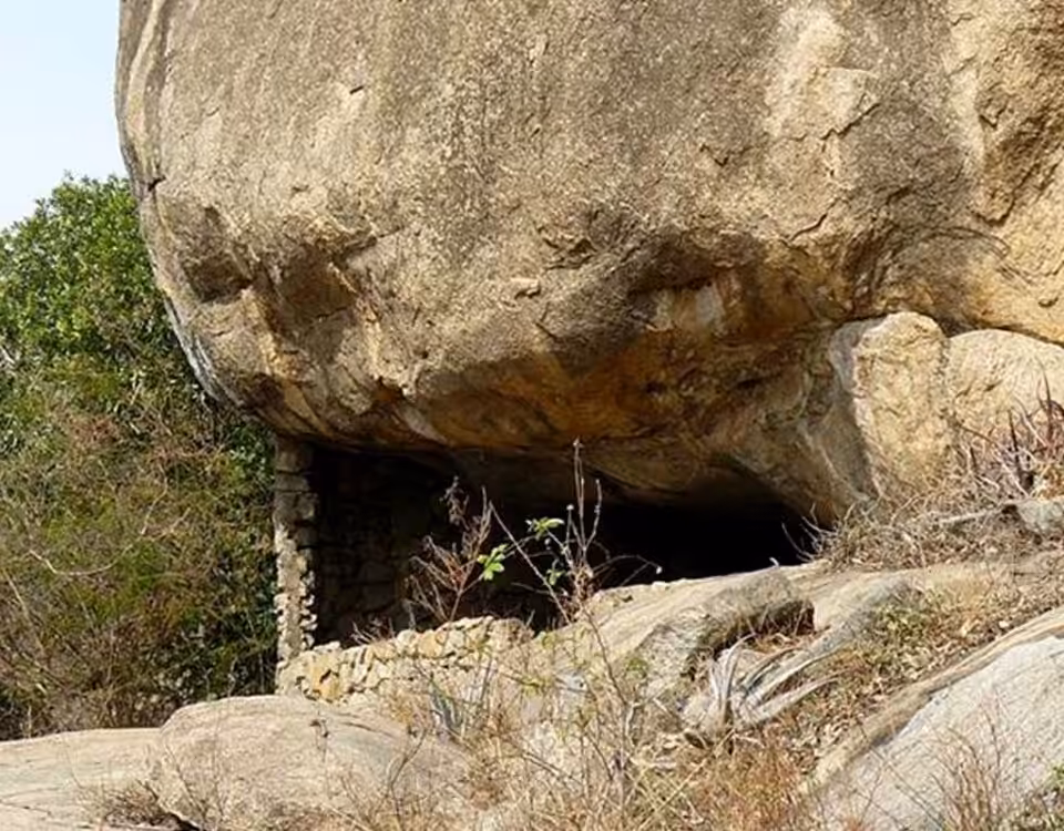 Visit Nyero Rock Paintings in Kumi